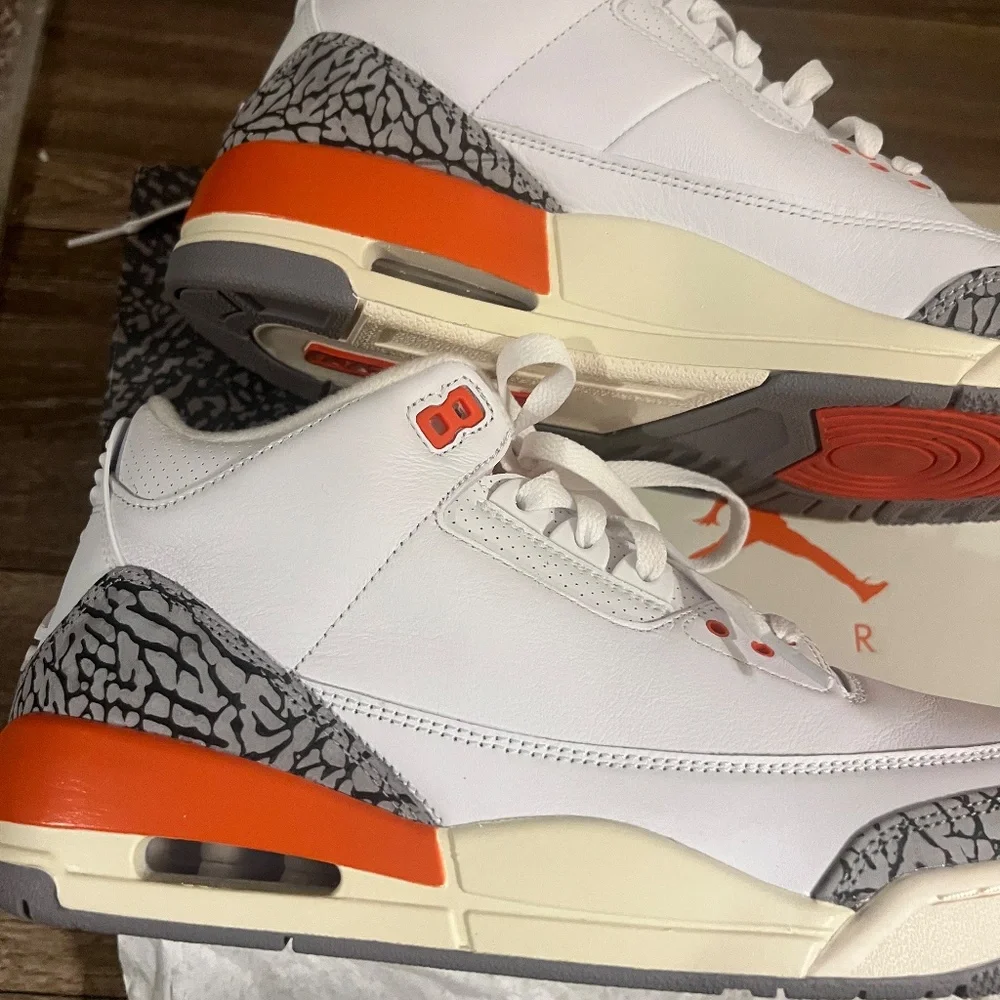 Orange Air Jordan 3 - Picture 5 of 6